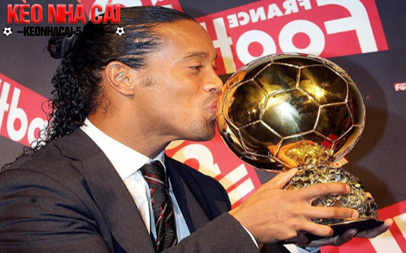Tiểu Sử Ronaldinho| Ảo Thuật Gia Của Bóng Đá Thế Giới 3 Quả bóng vàng 2005